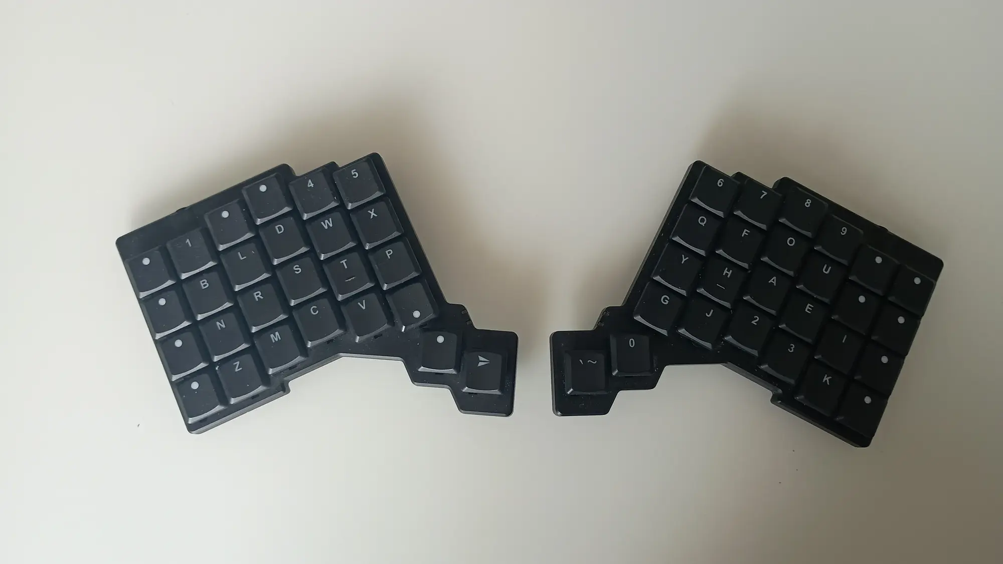 ZSA Voyager keyboard